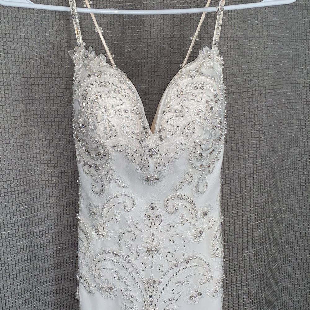 Sottero and Midgley Wedding Gown with beaded detail - Picture 9 of 15